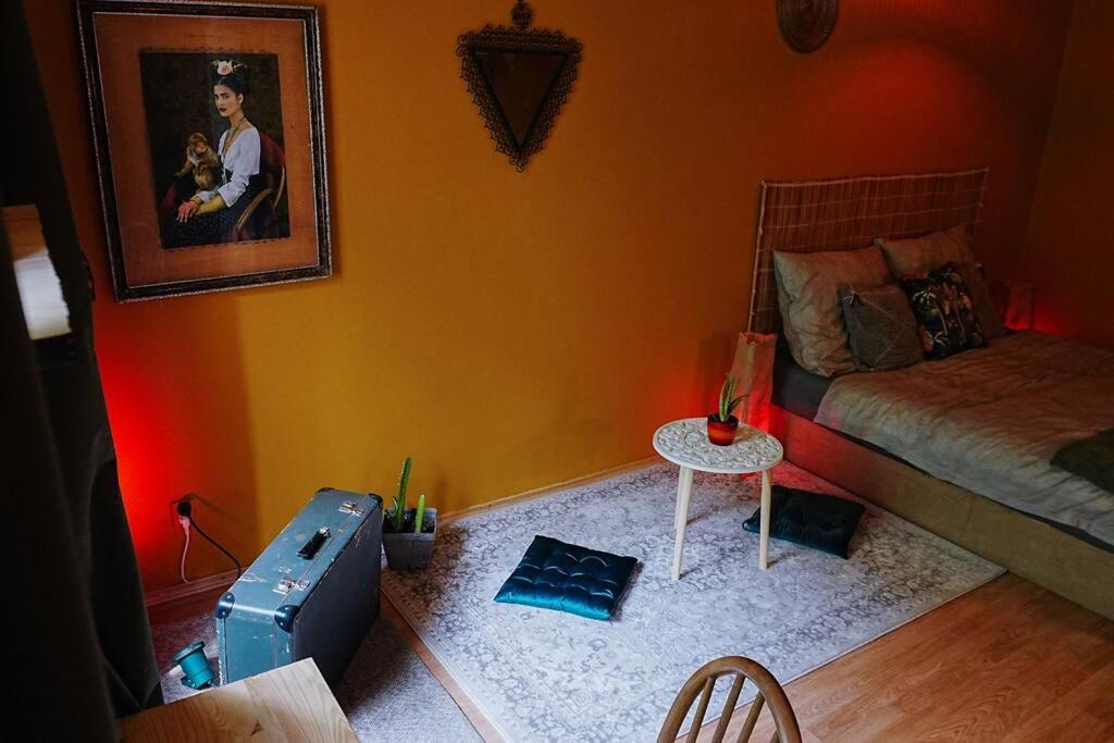 Sahara Studio With Shared Bathroom In City Centre Bratislava Exterior photo