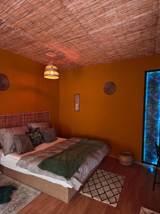 Sahara Studio With Shared Bathroom In City Centre Bratislava Exterior photo