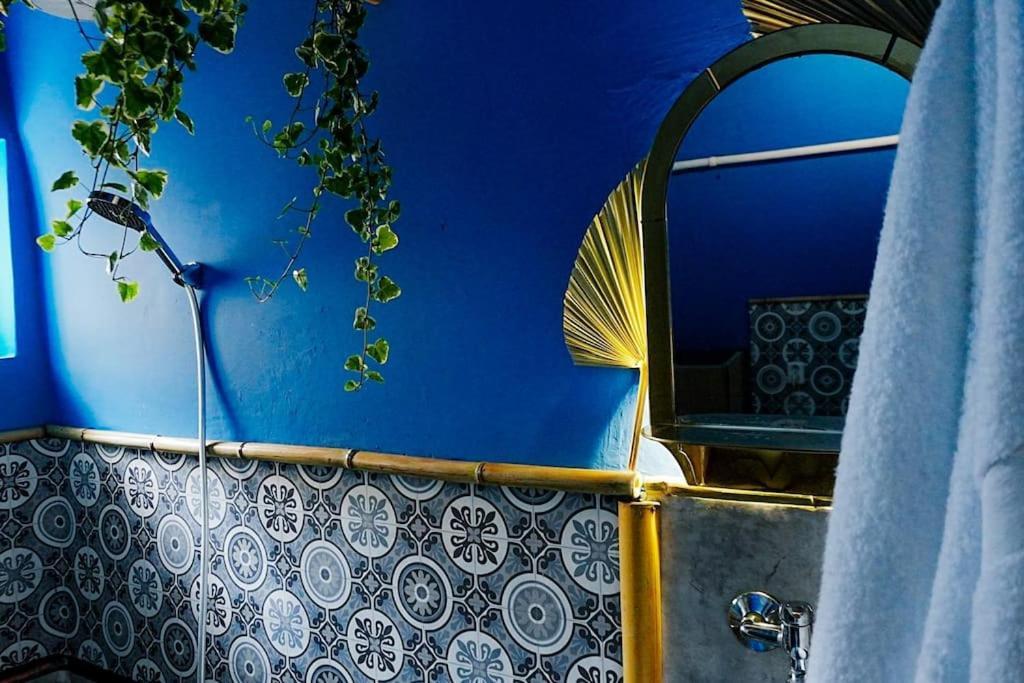 Sahara Studio With Shared Bathroom In City Centre Bratislava Exterior photo